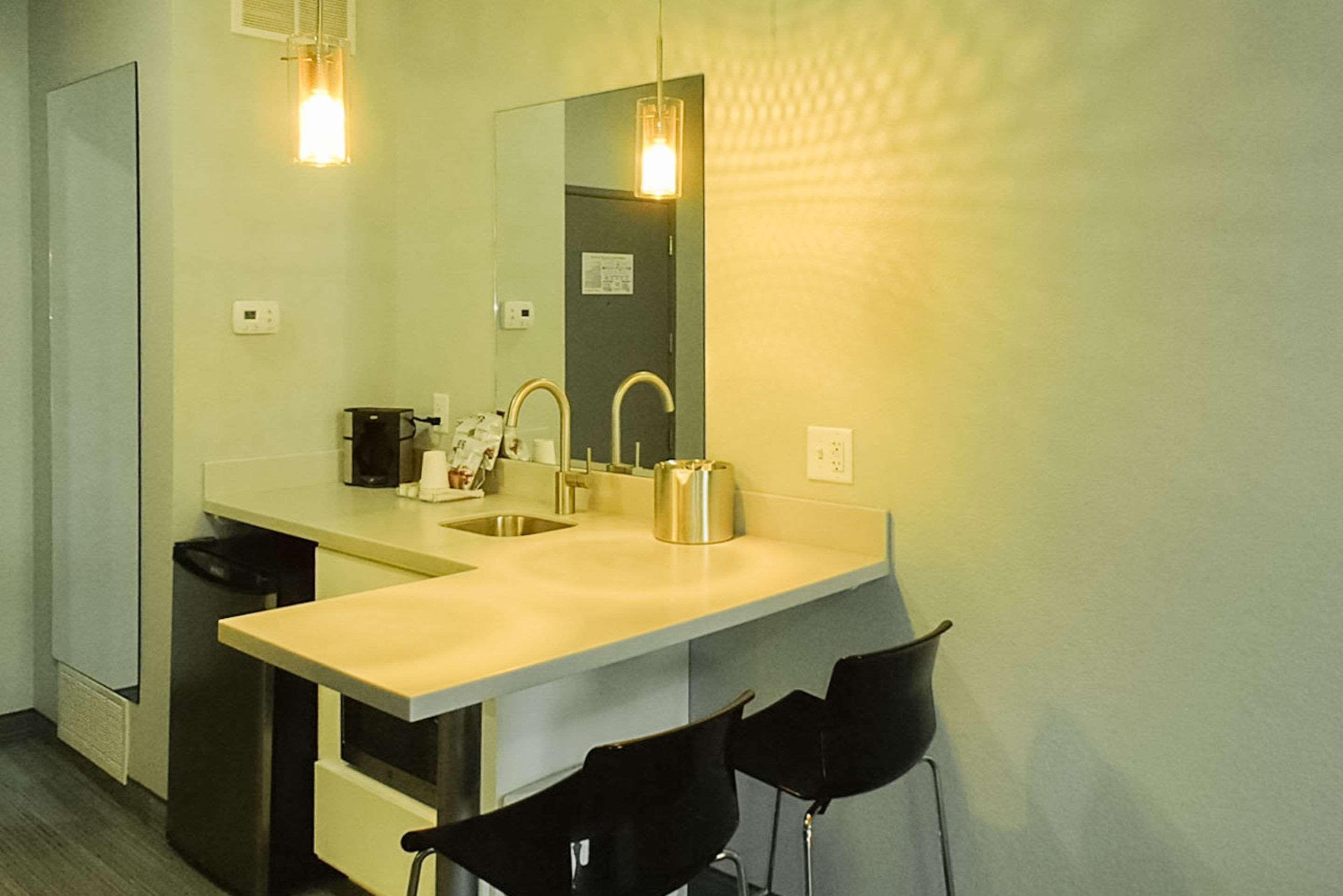 Garland Hotel, Ascend Hotel Collection New Concord エクステリア 写真